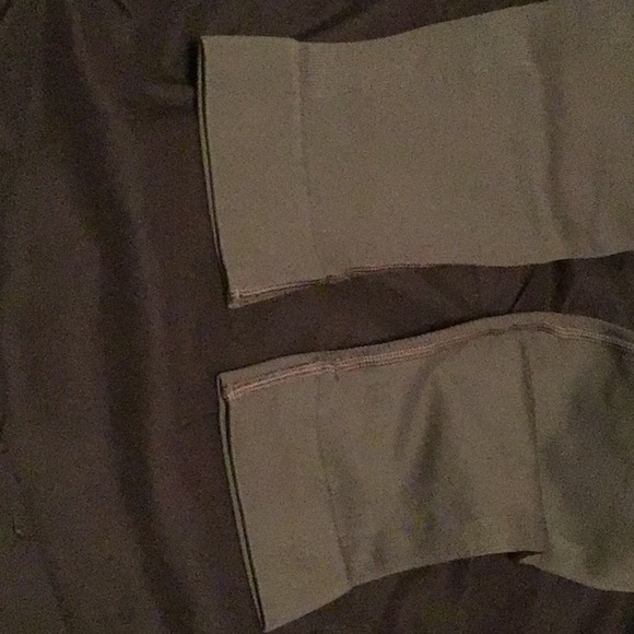 Lululemon Zone In Crop Gator Green Seamless Compression Leggings Size 4 - Picture 7 of 7